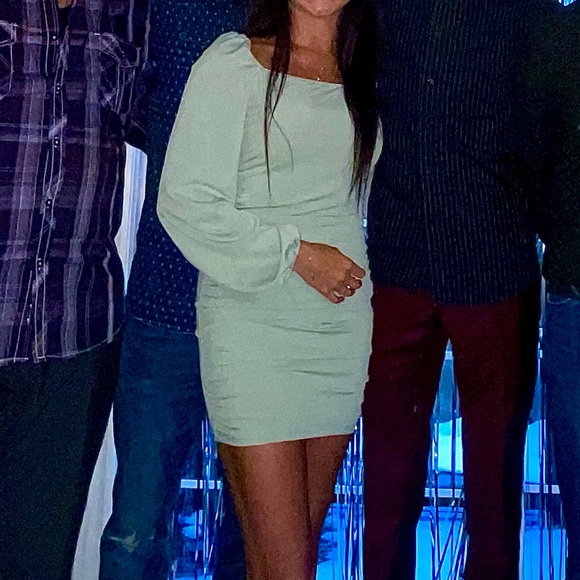 SHEIN Ribbed Knit Scooped Neck Ruched Dresd - Picture 3 of 6